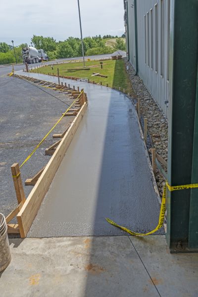 Concrete Sidewalk Paving in Blue Springs